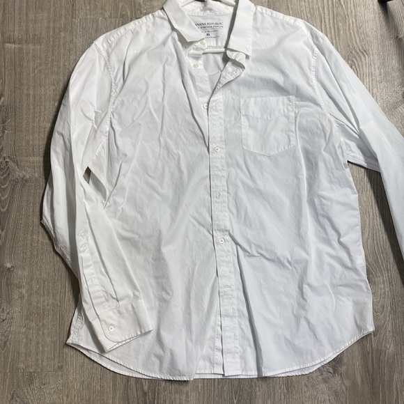 Banana Republic standard fit Luxe stretch poplin - Picture 2 of 3